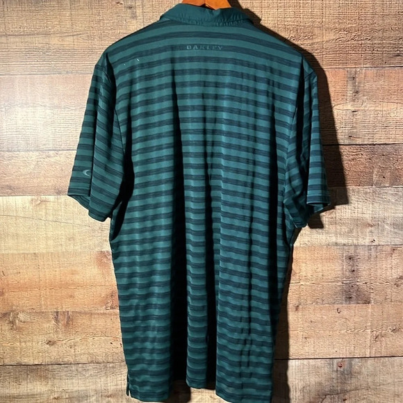 🌻 OAKLEY Men’s sz. 2XL Aero Striped Polo in Pine Forest Golf Active Travel - Picture 5 of 6
